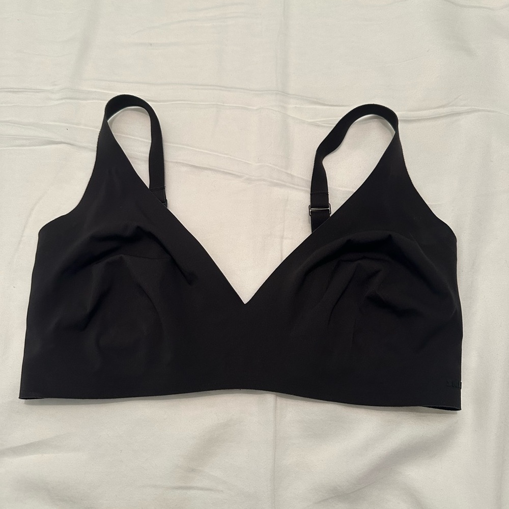Black Wireless Bra